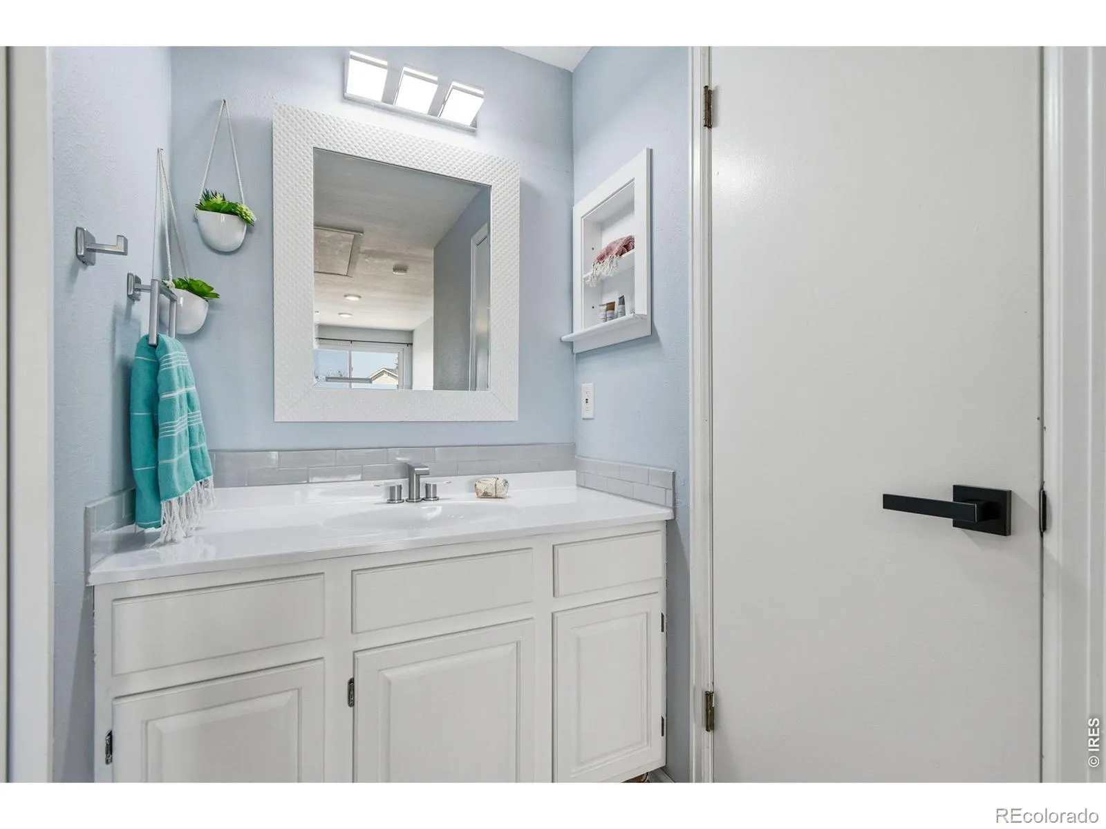 04142026185757 1600 26