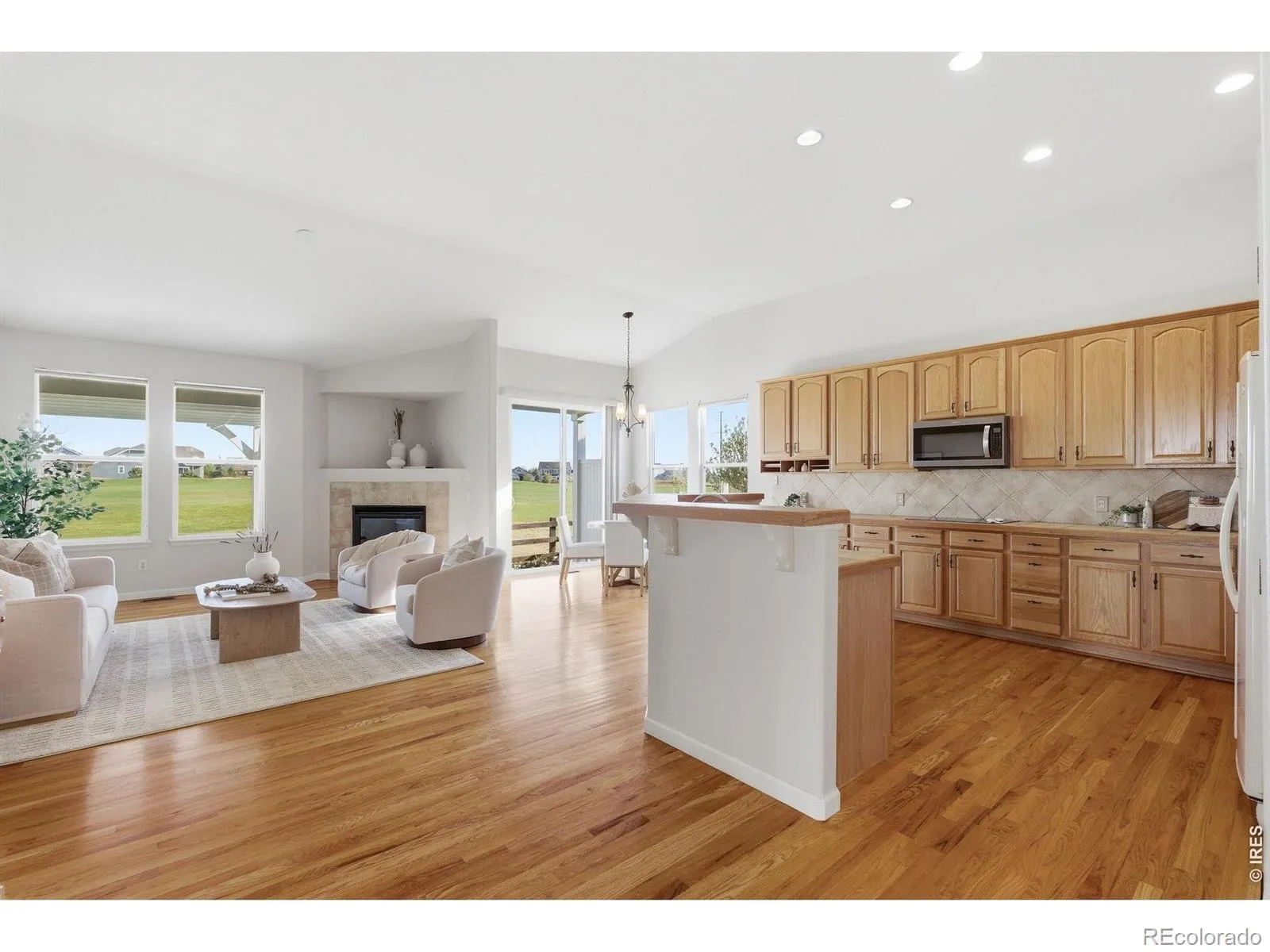 04152026041340 1600 11