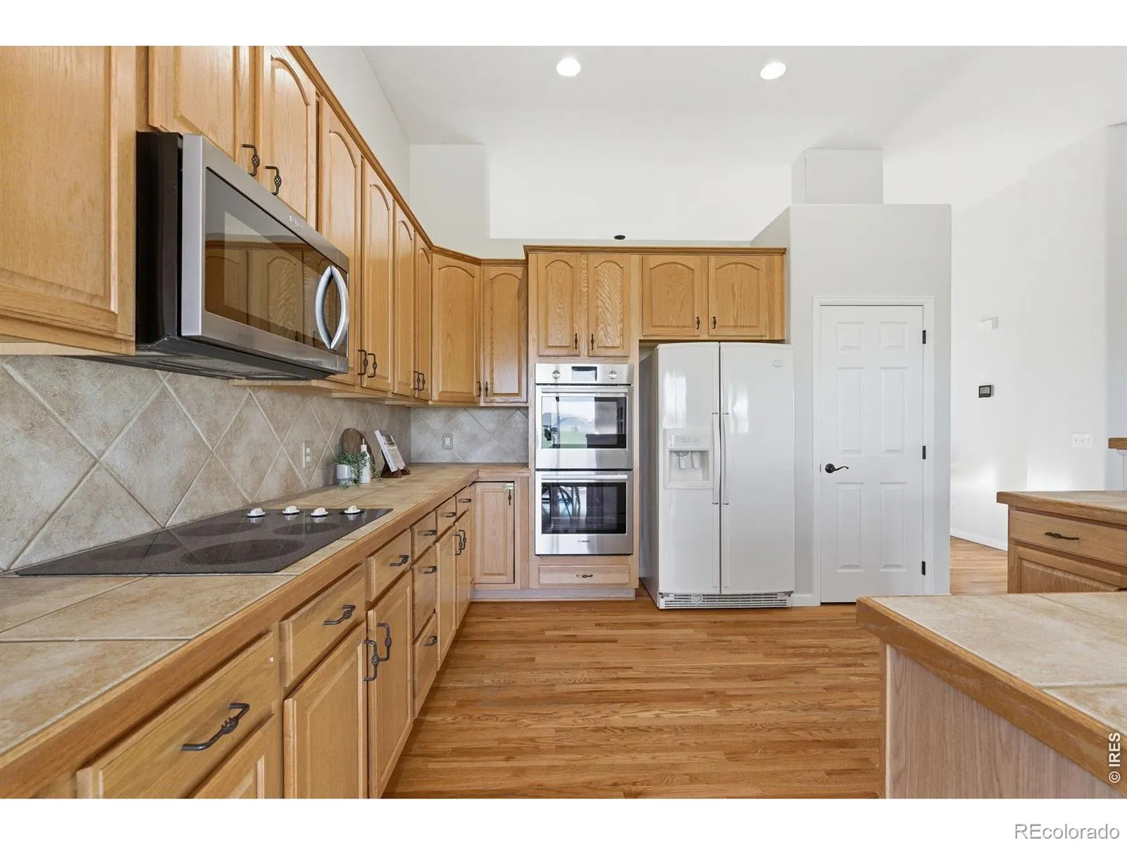 04152026041340 1600 13