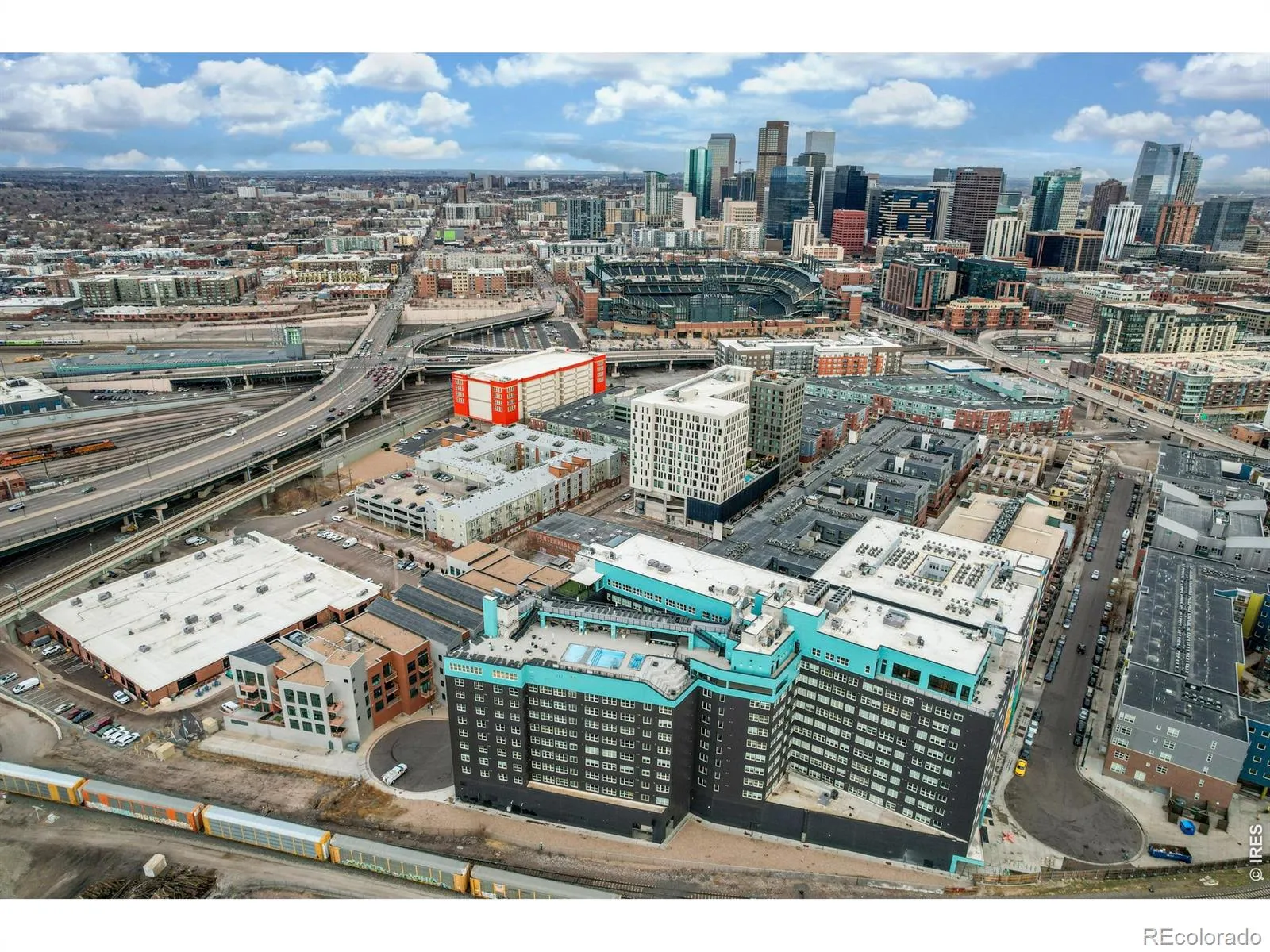 04152026150920 1600 32