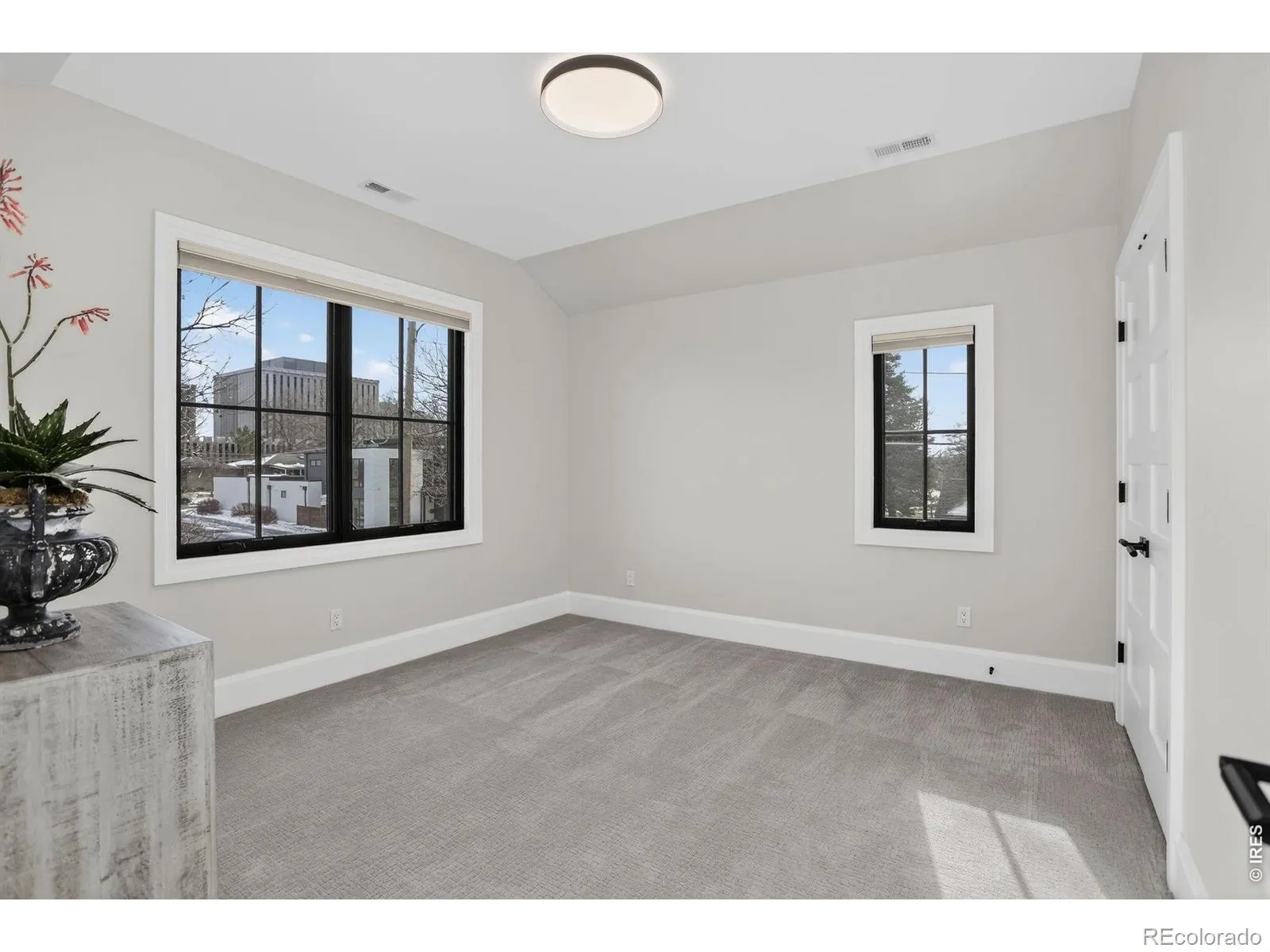 04162026192817 1600 29