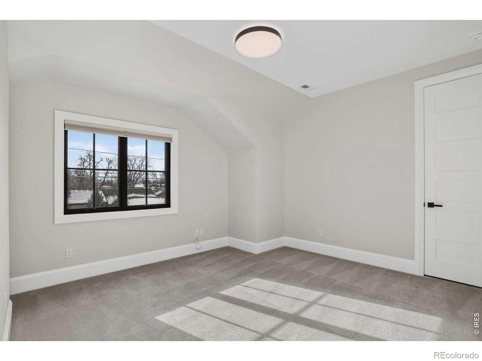 04162026192817 1600 30