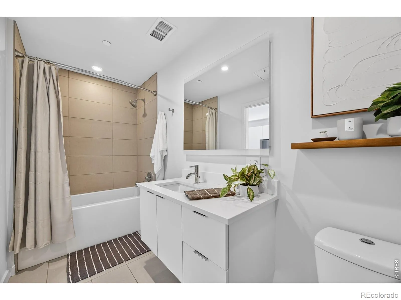 04152026215320 1600 23