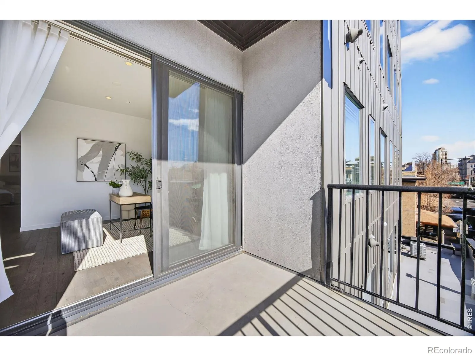 04152026215320 1600 25