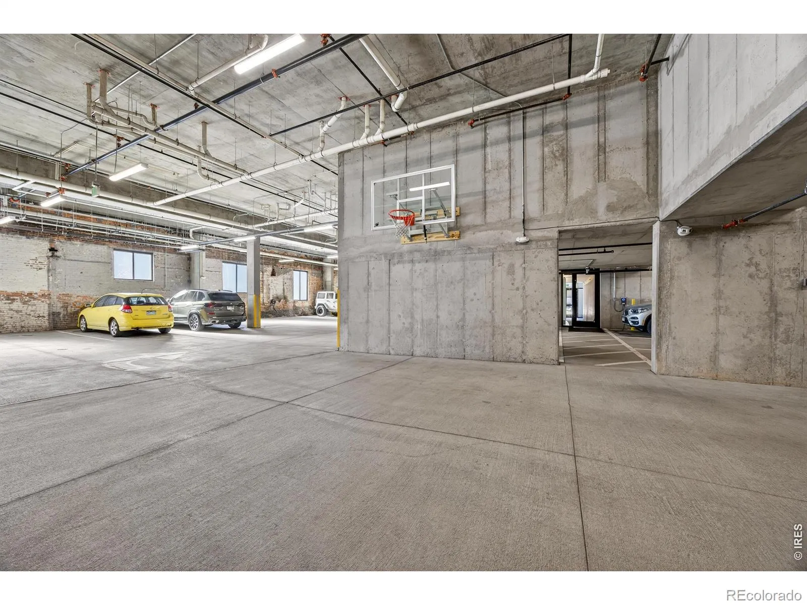 04152026215320 1600 32