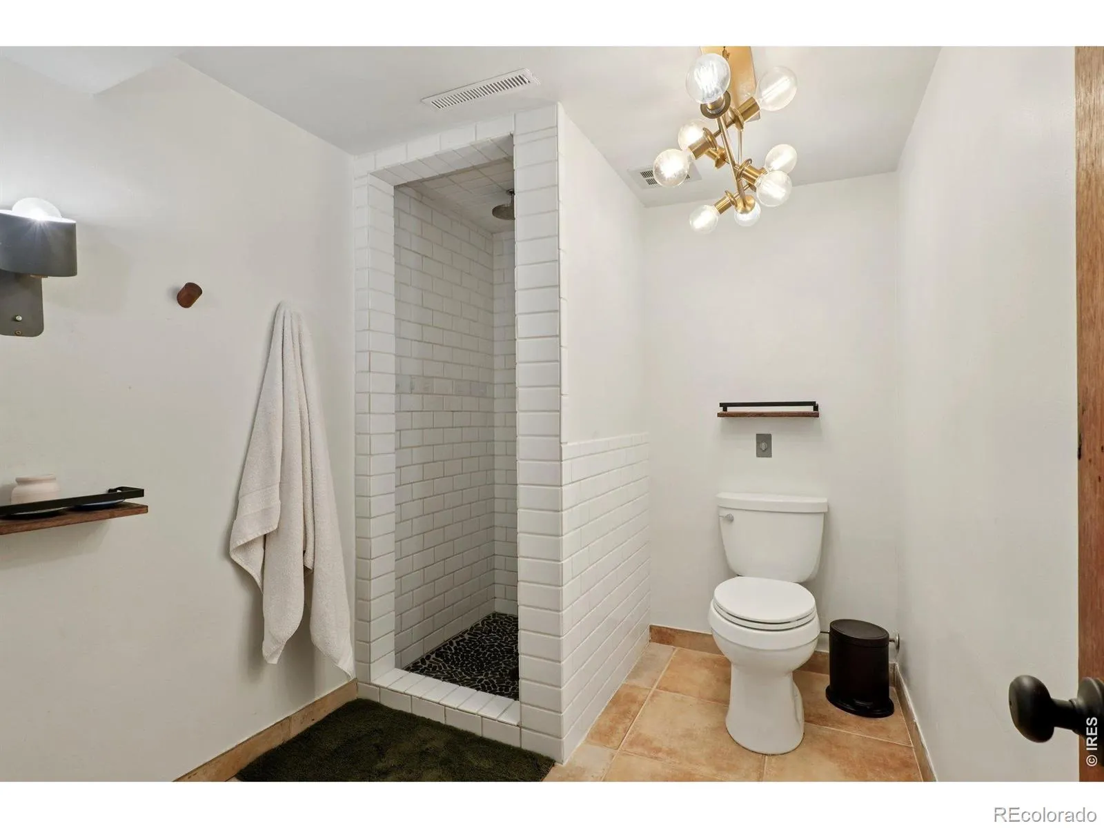 04152026215420 1600 32