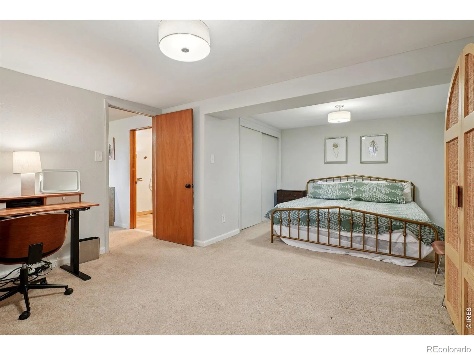 04152026215420 1600 33