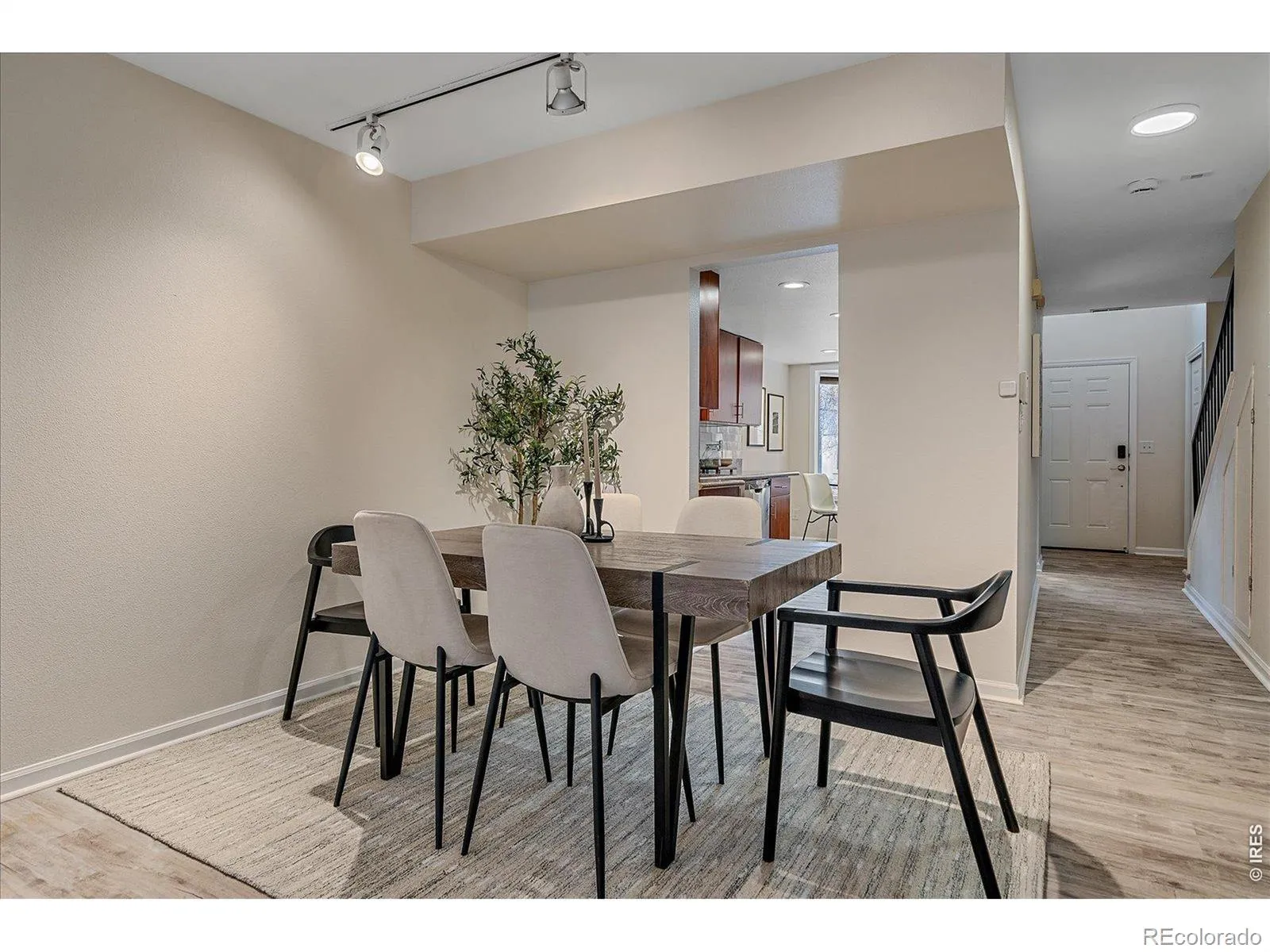 04162026050650 1600 5