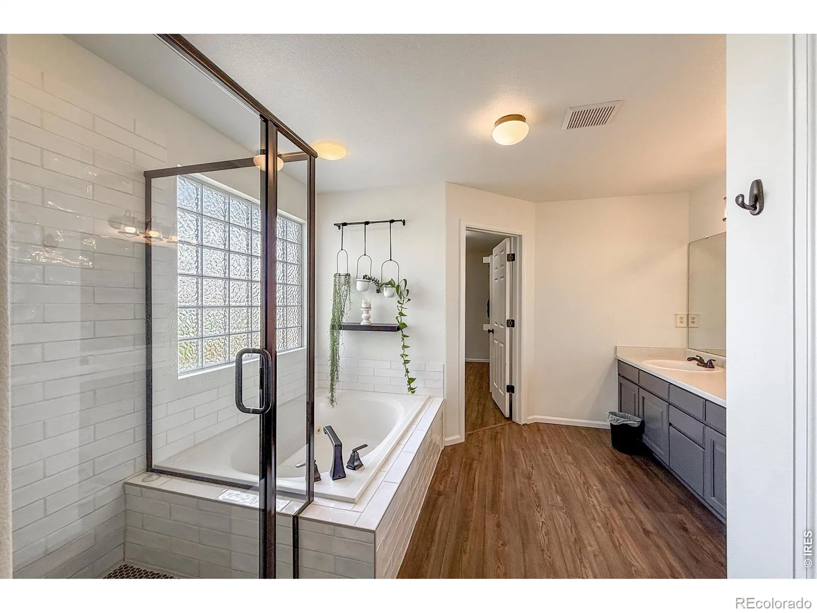 04162026144508 1600 24