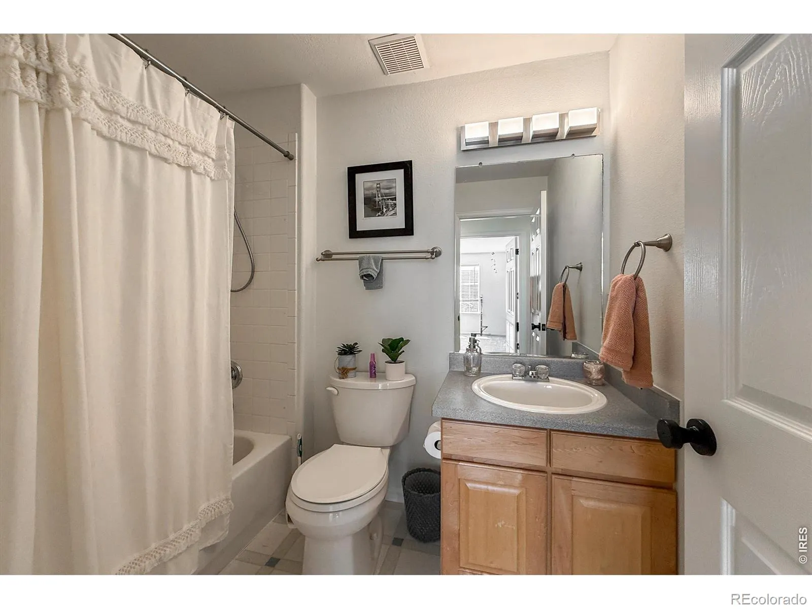 04162026144508 1600 32