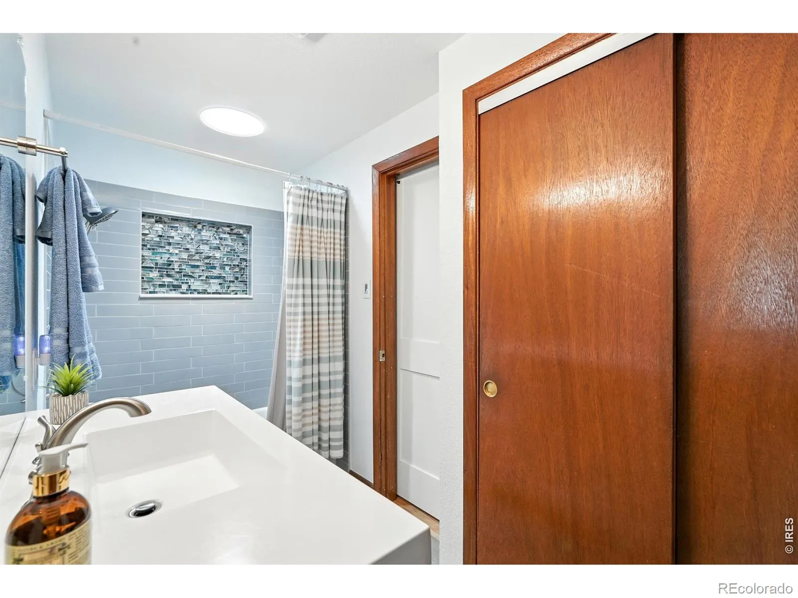 16 Merideth Lane Longmont CO 80501 MLS #RECIR1056643 04262026200609 1600 24