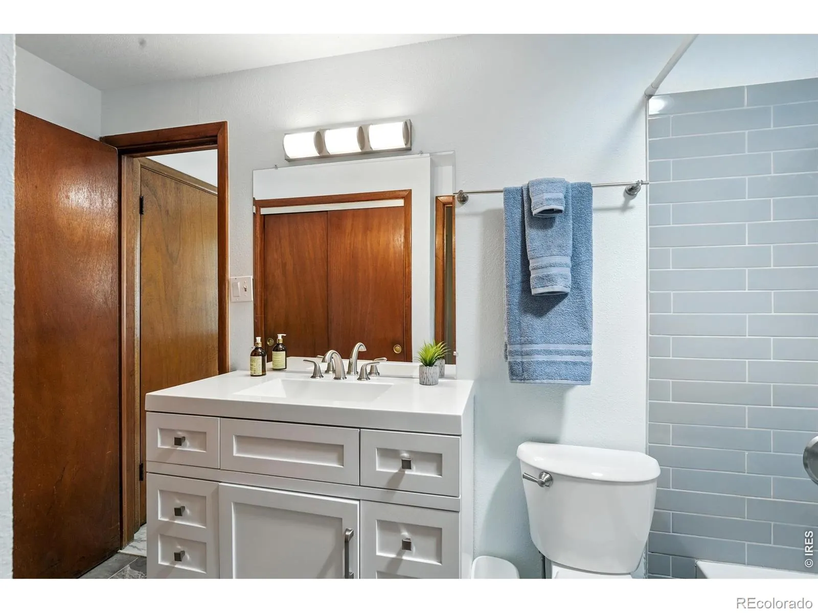16 Merideth Lane Longmont CO 80501 MLS #RECIR1056643 04262026200609 1600 25