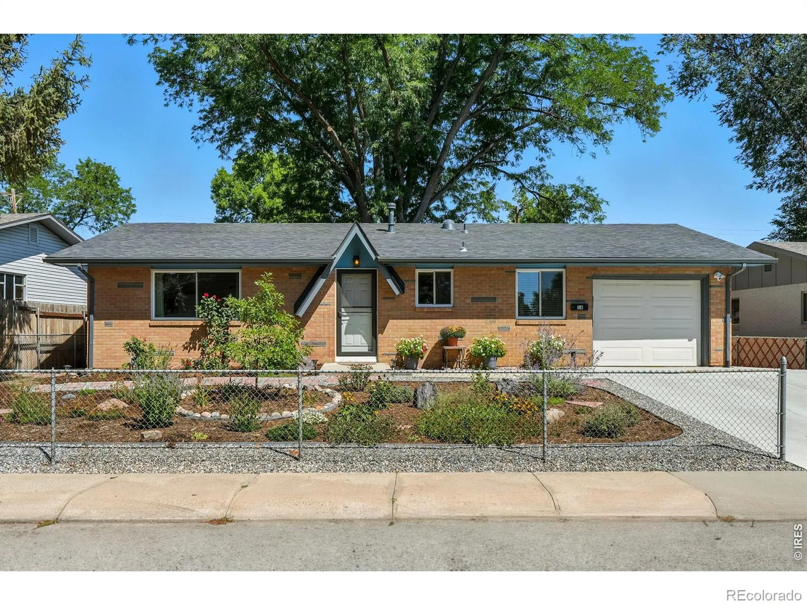 16 Merideth Lane Longmont CO 80501 MLS #RECIR1056643 04262026200609 1600 35
