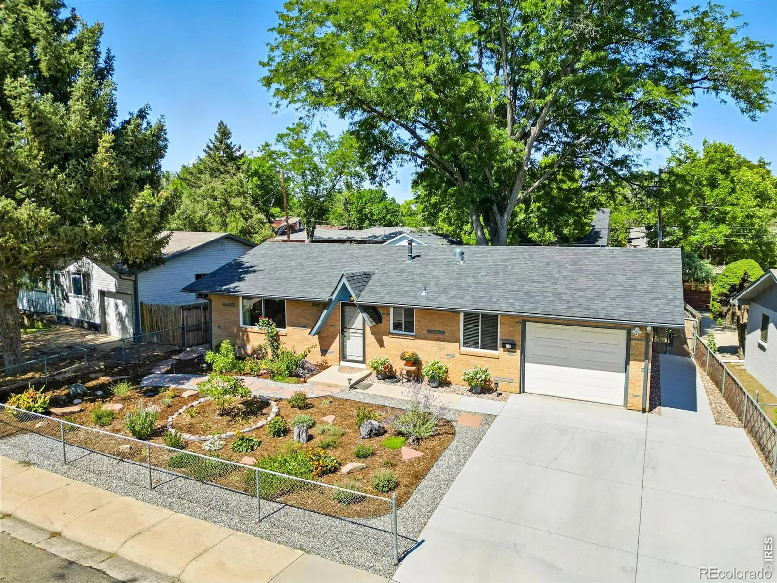 16 Merideth Lane Longmont CO 80501 MLS #RECIR1056643 04262026200609 1600 38