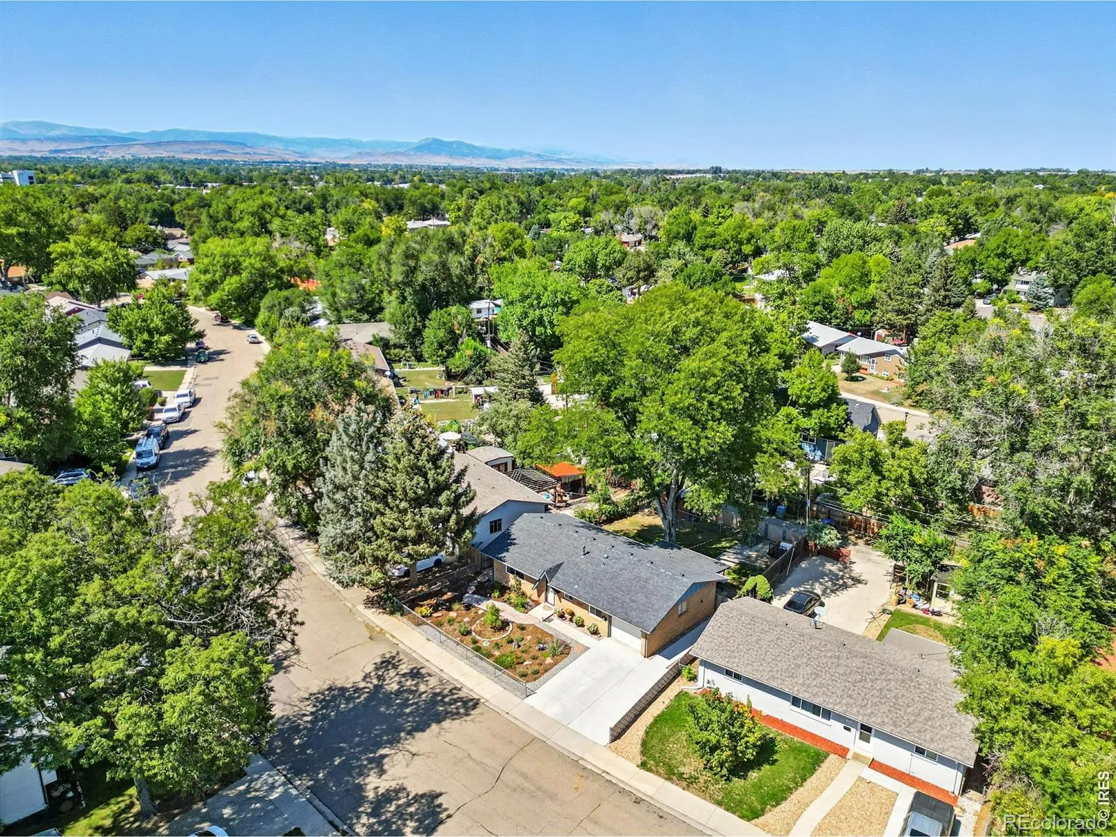 16 Merideth Lane Longmont CO 80501 MLS #RECIR1056643 04262026200609 1600 39