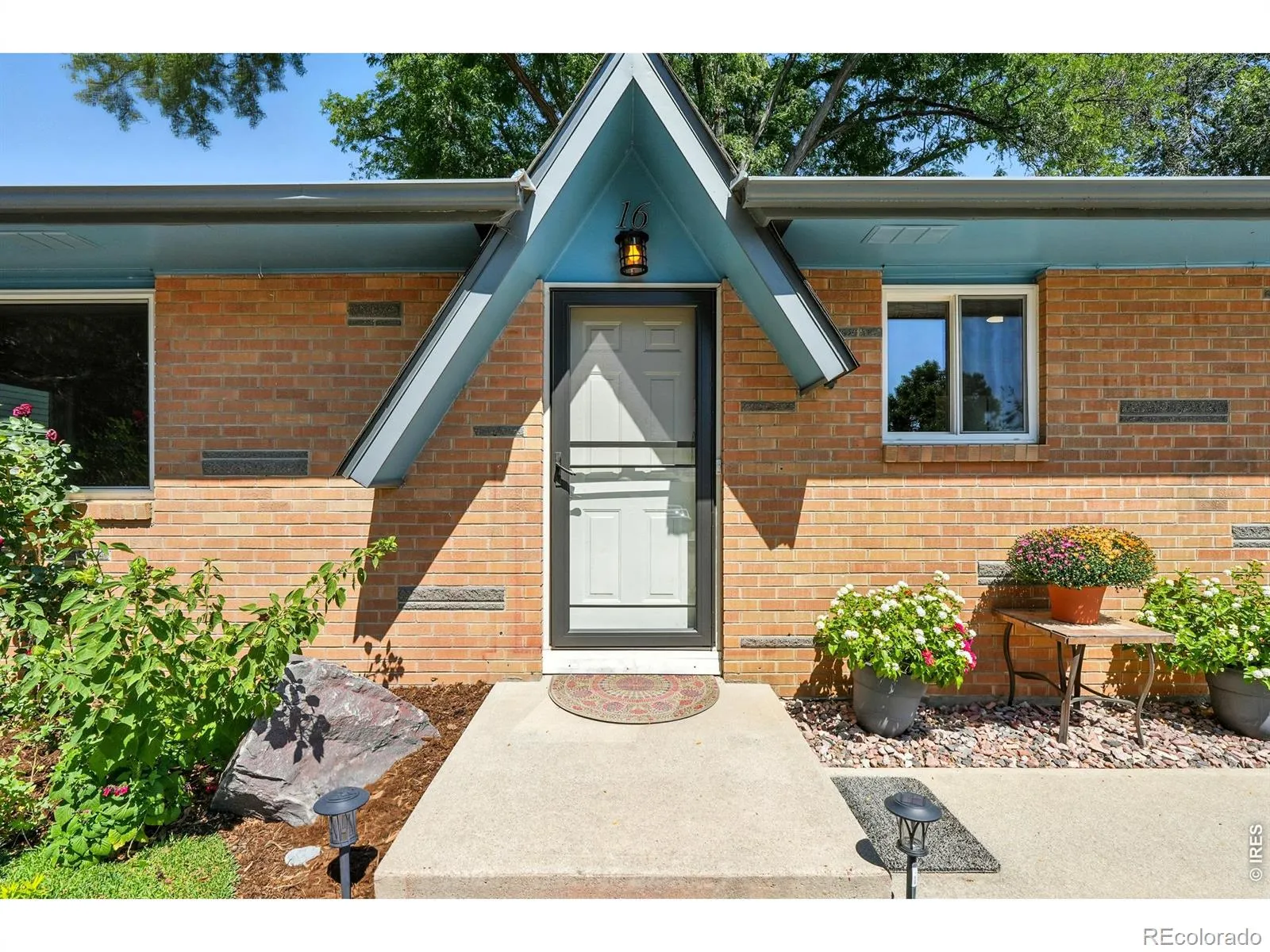 16 Merideth Lane Longmont CO 80501 MLS #RECIR1056643 04262026200609 1600 7