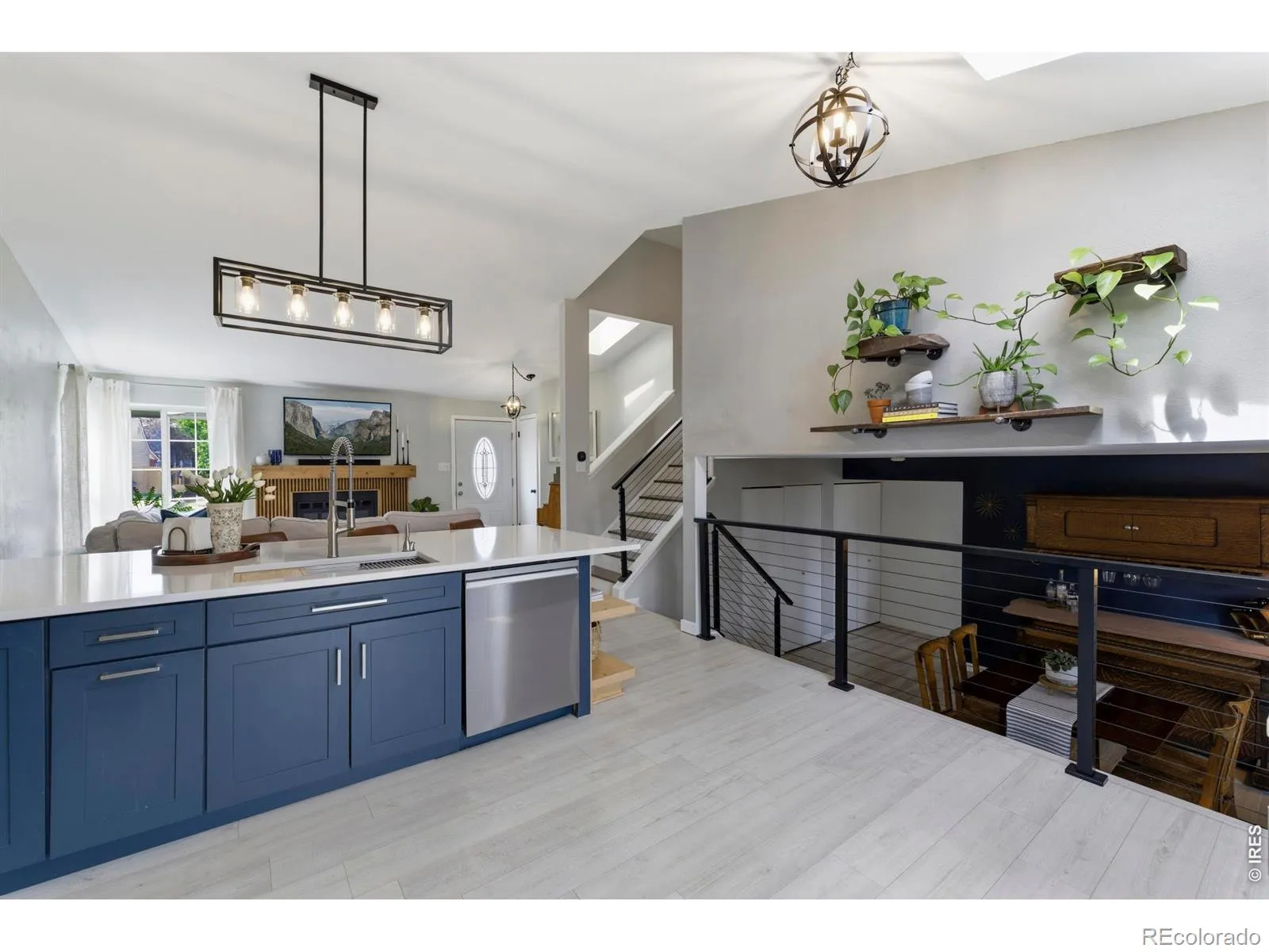 04162026163920 1600 10