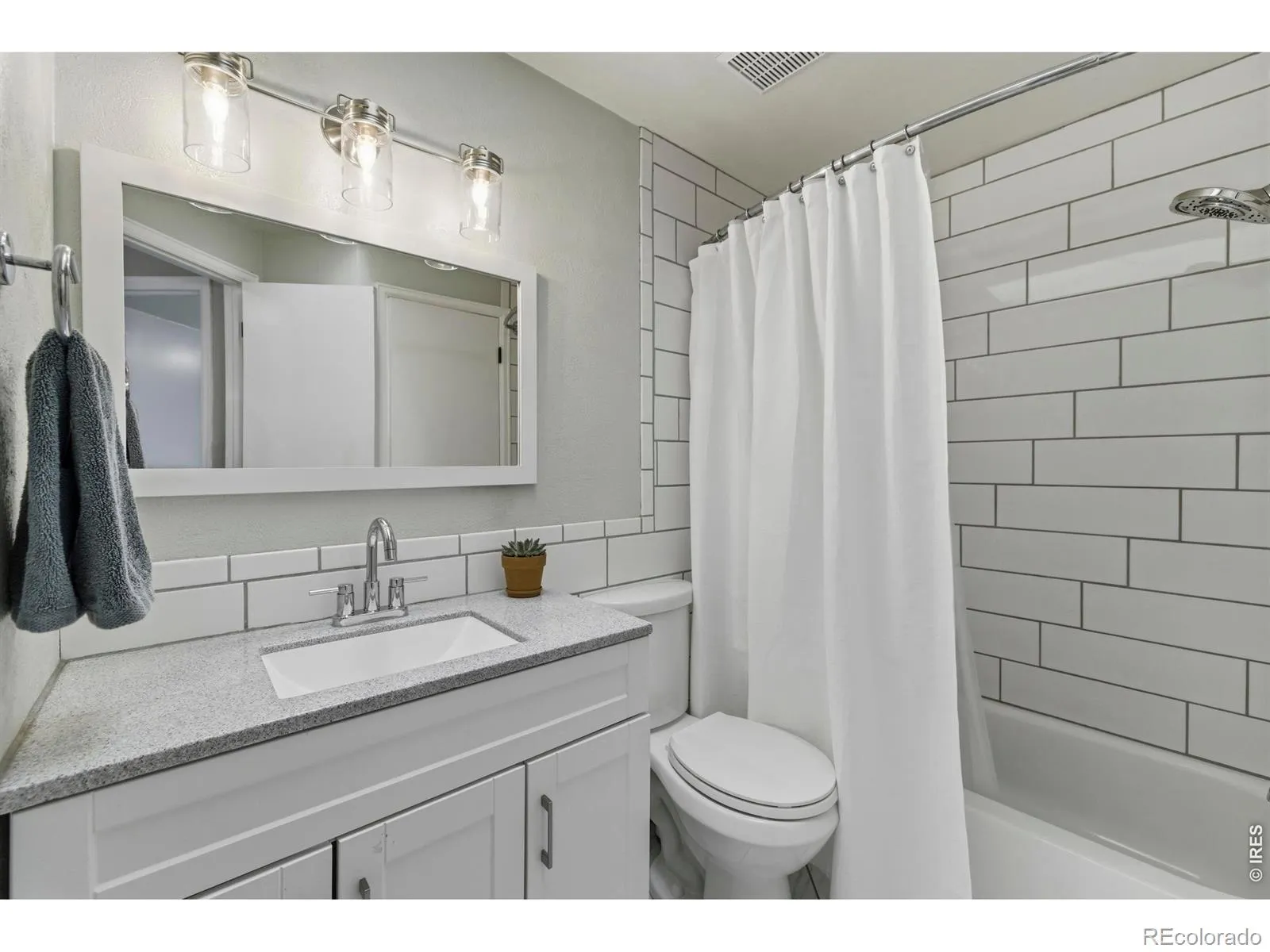 04162026163920 1600 19