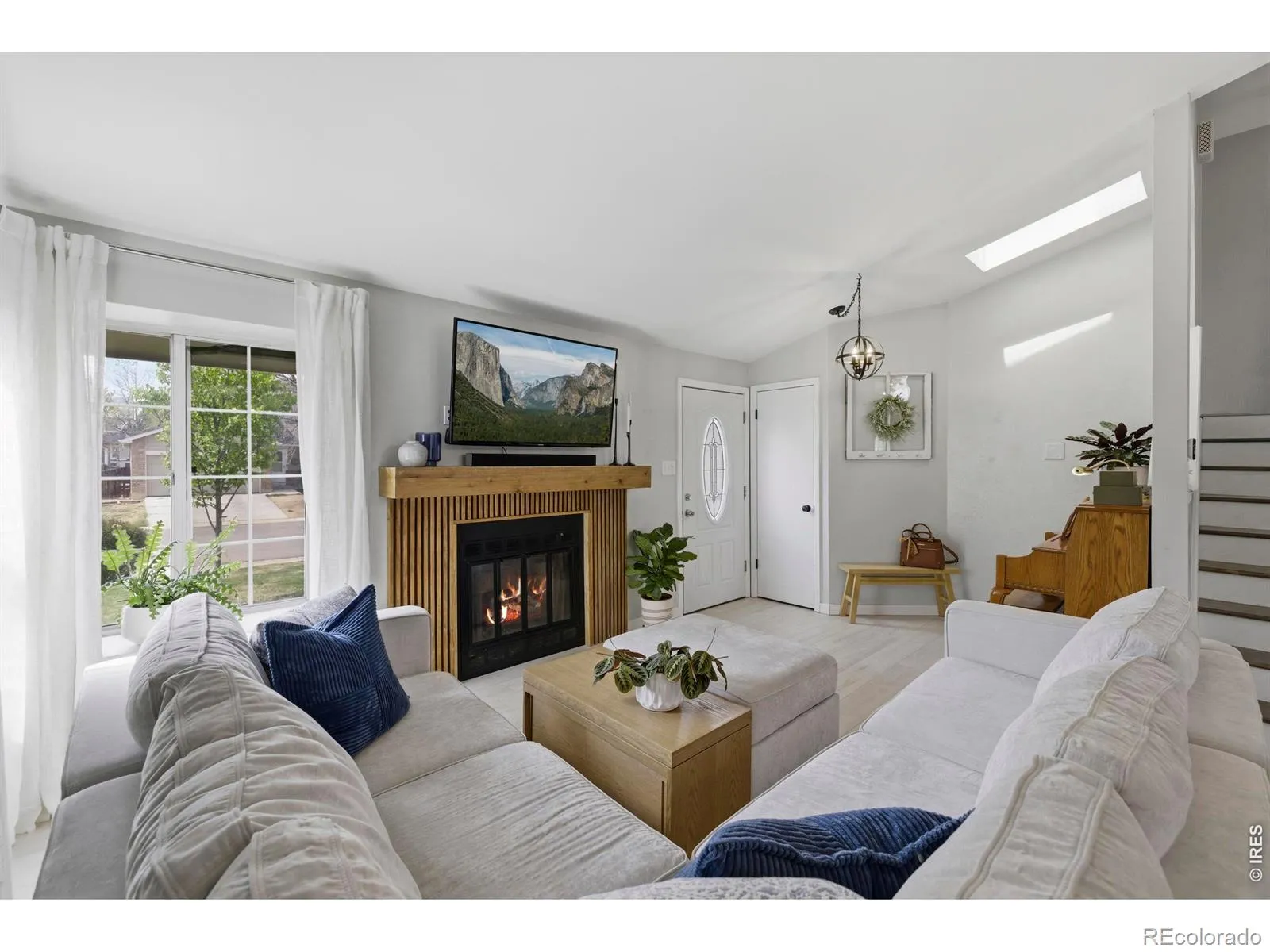 04162026163920 1600 2