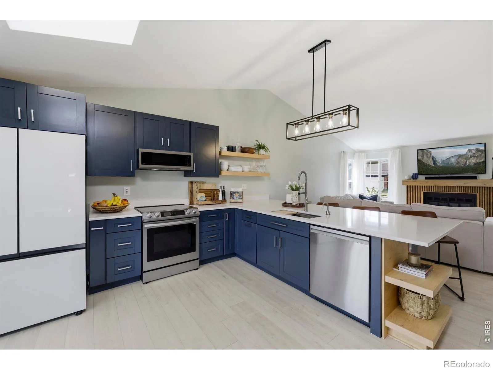 04162026163920 1600 8