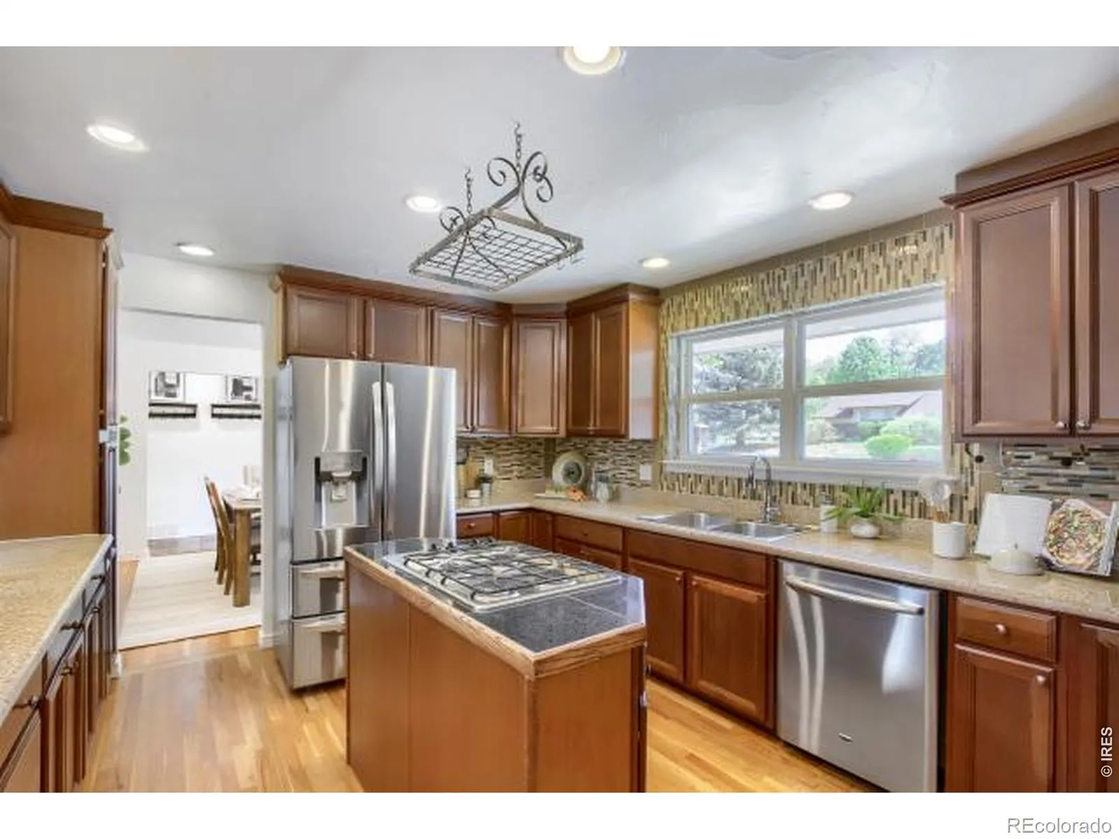 04162026200736 1600 8