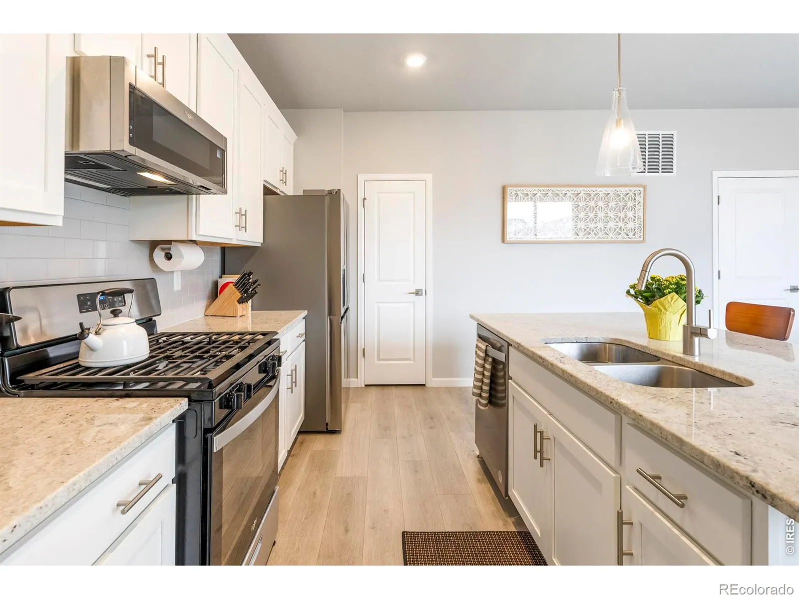 2904 Buffalo Fork Lane Longmont CO 80503 MLS #RECIR1056712 04292026092038 1600 3
