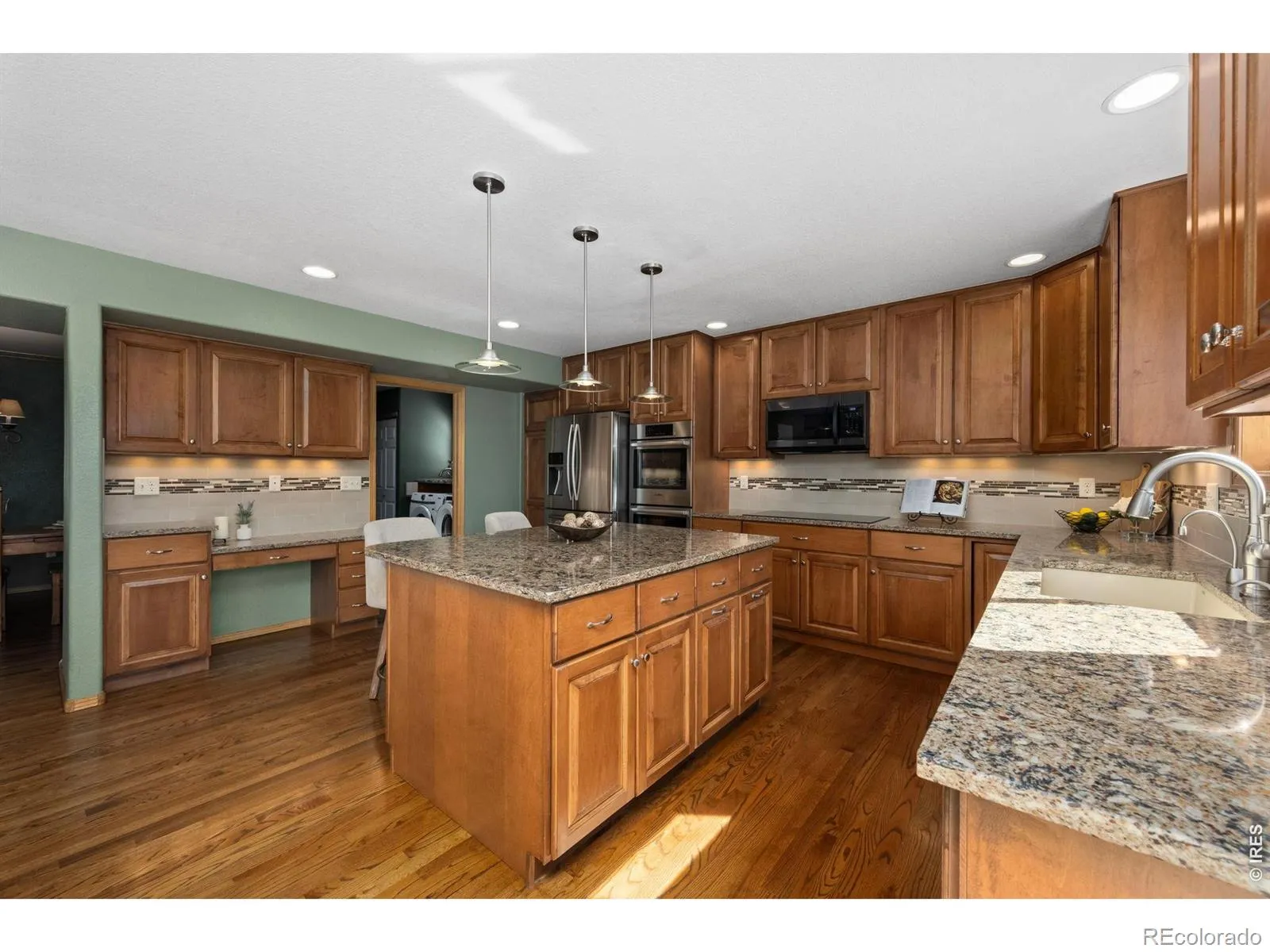 1410 Wildrose Drive Longmont CO 80503 MLS #RECIR1056776 04162026234241 1600 14