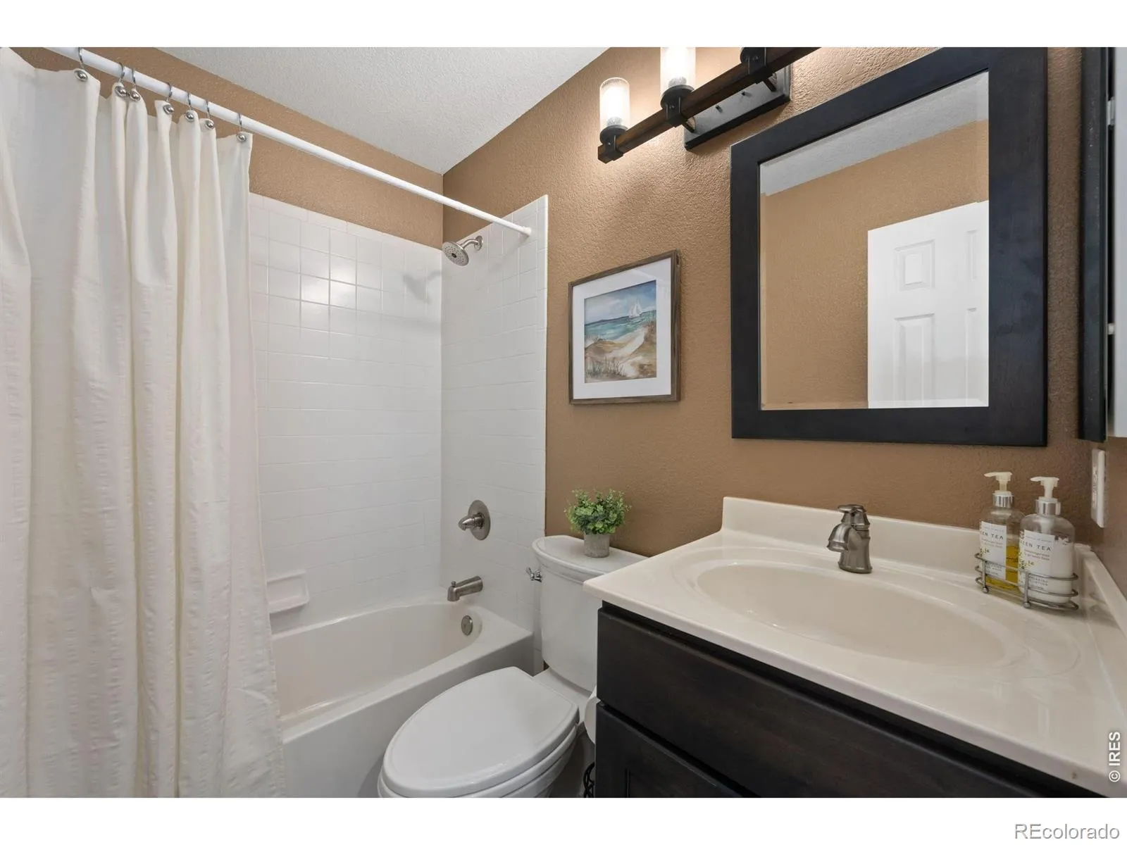 1410 Wildrose Drive Longmont CO 80503 MLS #RECIR1056776 04162026234241 1600 17