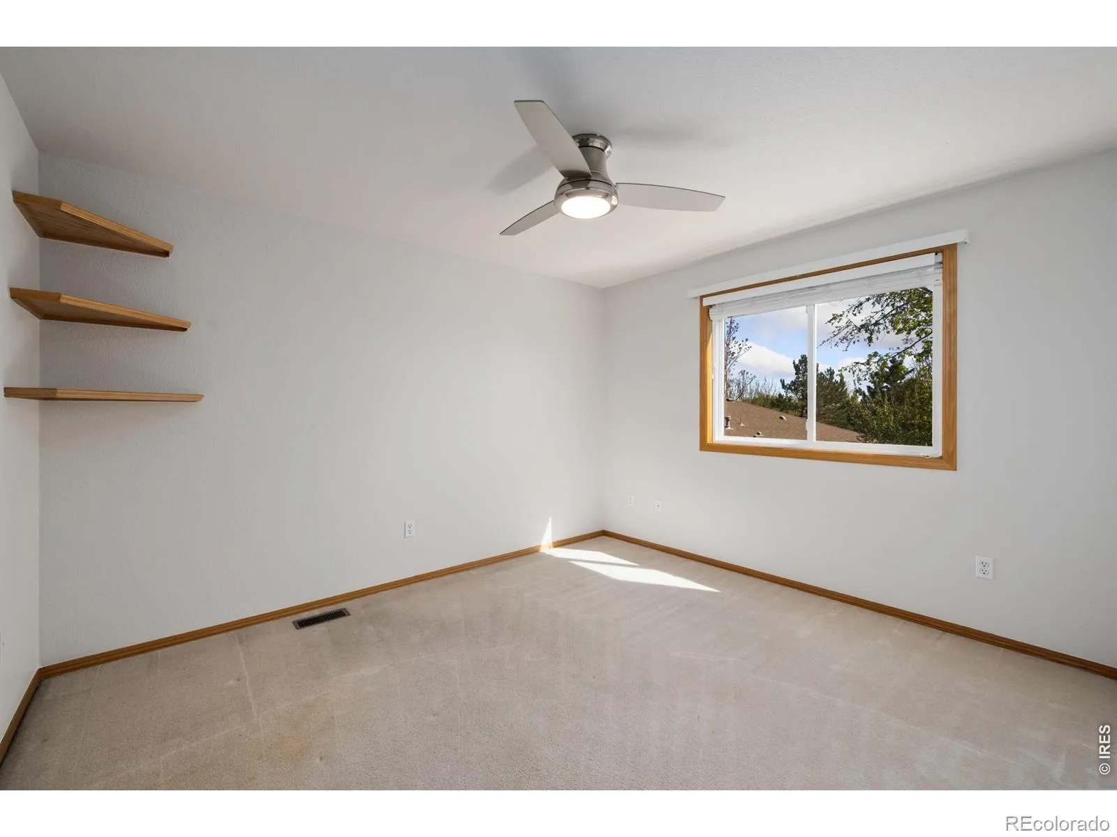 1410 Wildrose Drive Longmont CO 80503 MLS #RECIR1056776 04162026234241 1600 23