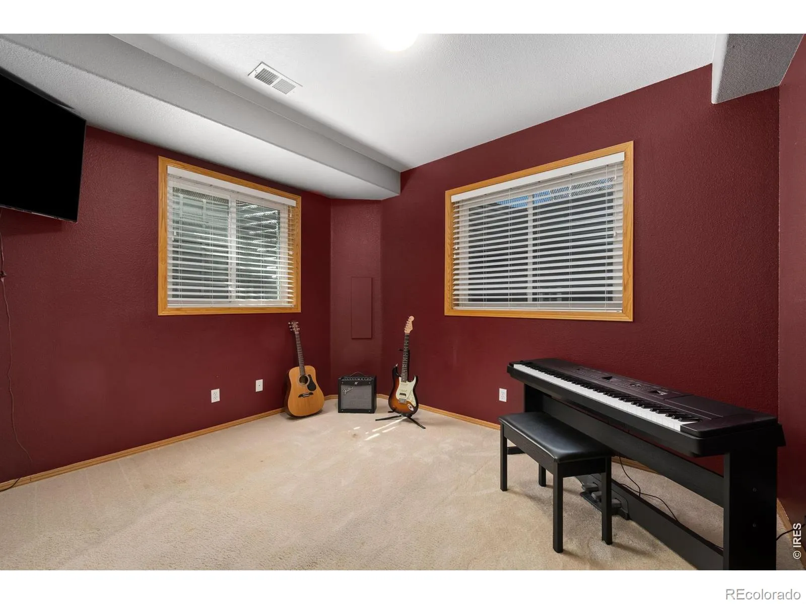 1410 Wildrose Drive Longmont CO 80503 MLS #RECIR1056776 04162026234241 1600 31
