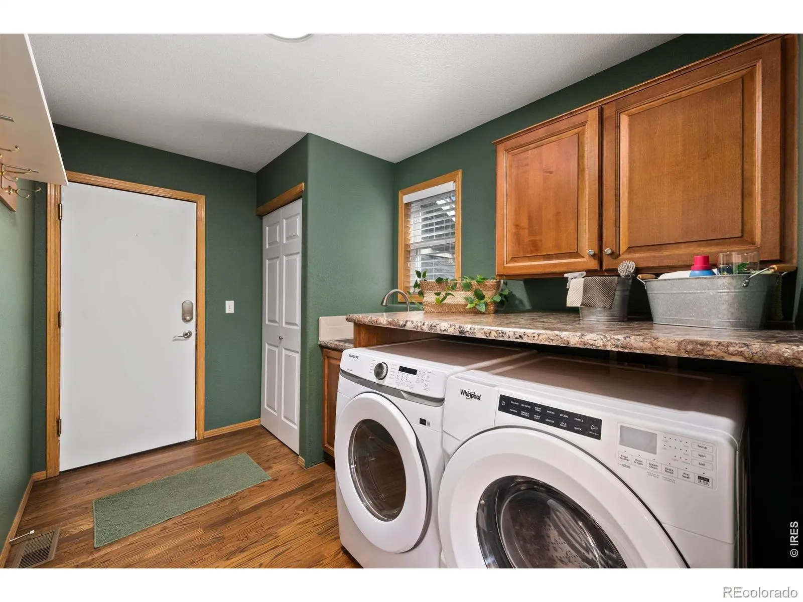 1410 Wildrose Drive Longmont CO 80503 MLS #RECIR1056776 04162026234241 1600 34