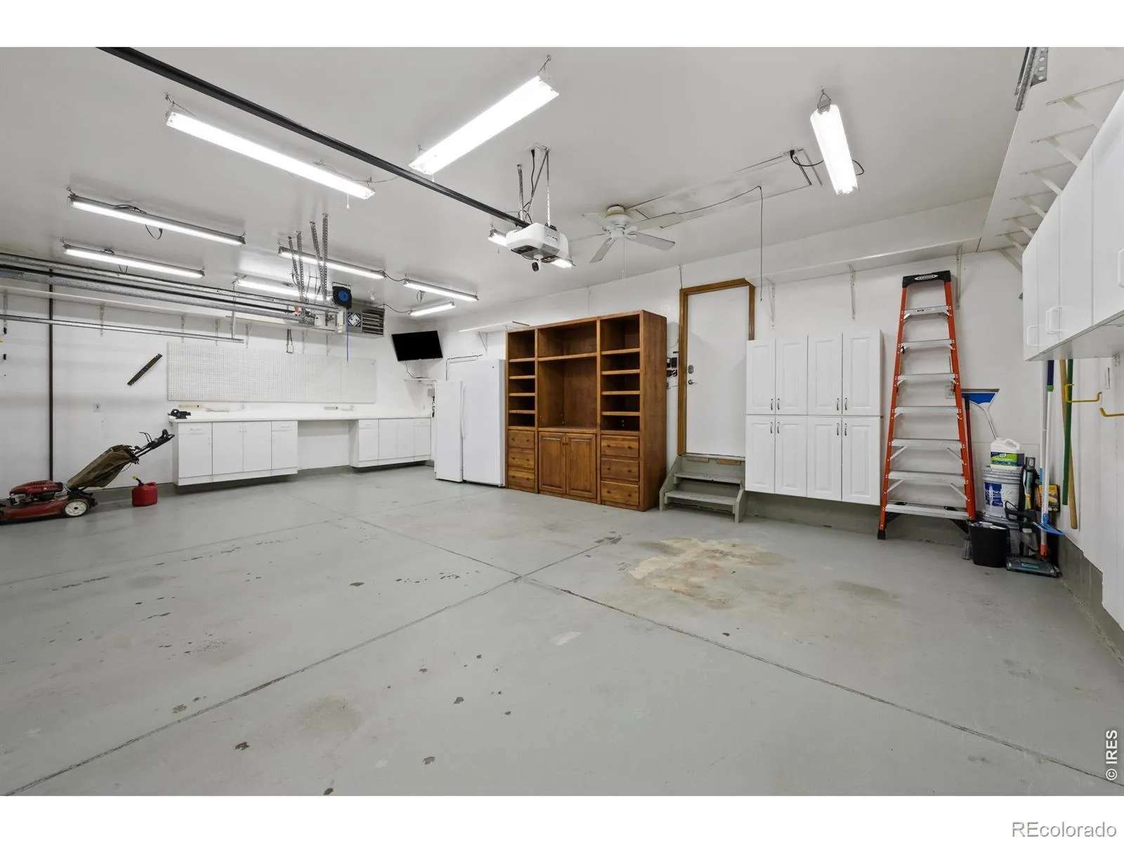 1410 Wildrose Drive Longmont CO 80503 MLS #RECIR1056776 04162026234241 1600 35