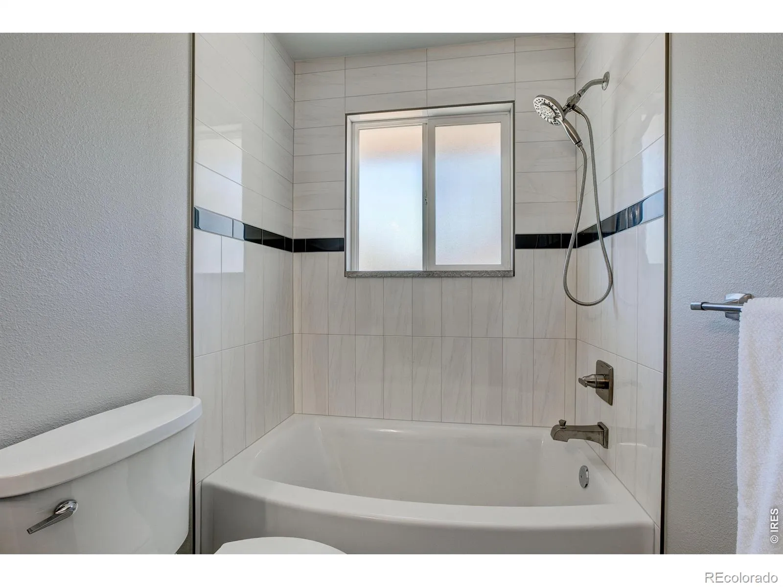 101 S Roosevelt Avenue Louisville CO 80027 MLS #RECIR1056820 04172026155511 1600 24