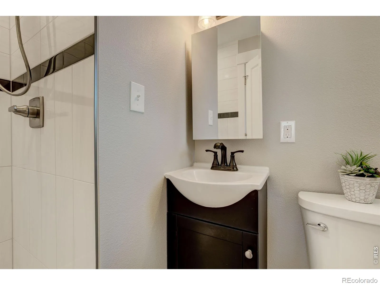 101 S Roosevelt Avenue Louisville CO 80027 MLS #RECIR1056820 04172026155511 1600 28