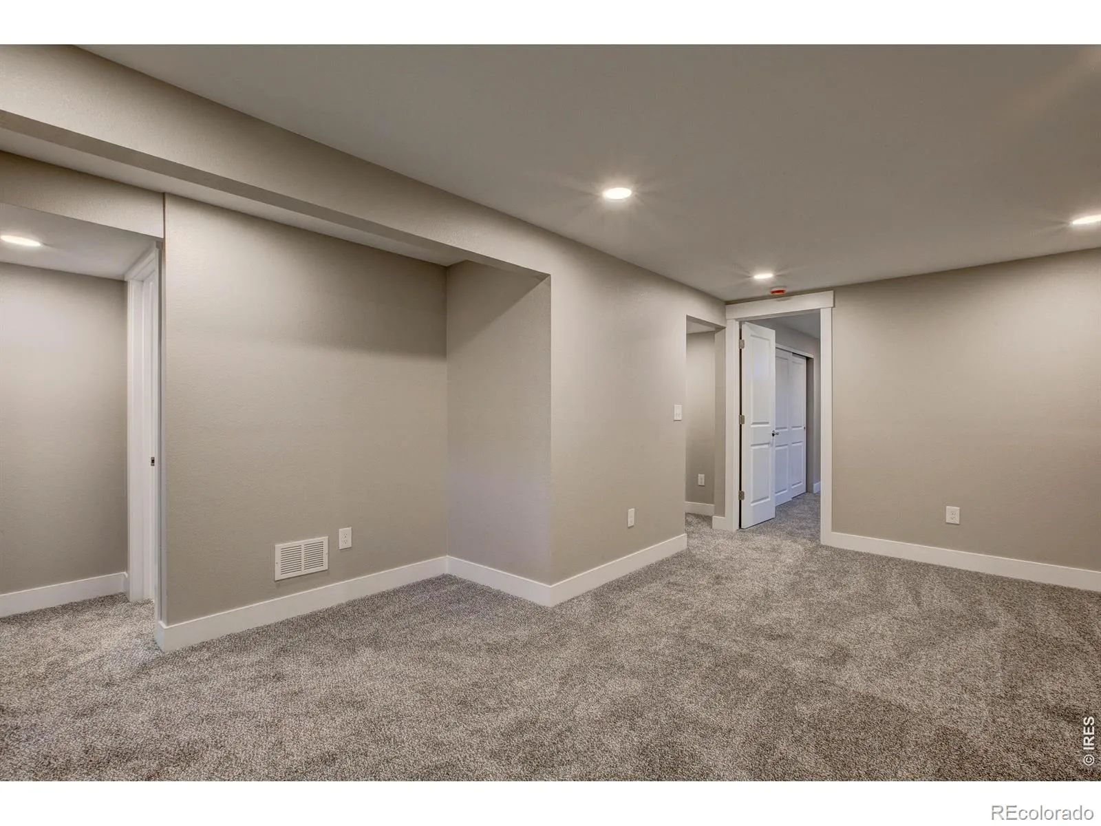 101 S Roosevelt Avenue Louisville CO 80027 MLS #RECIR1056820 04172026155511 1600 34
