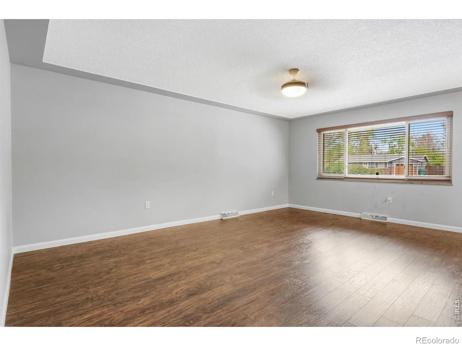 04202026150553 1600 11