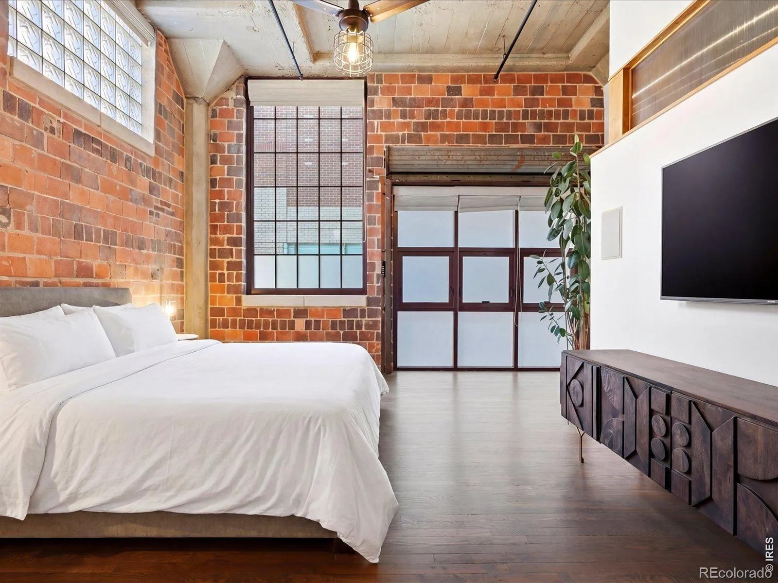 04192026000758 1600 13