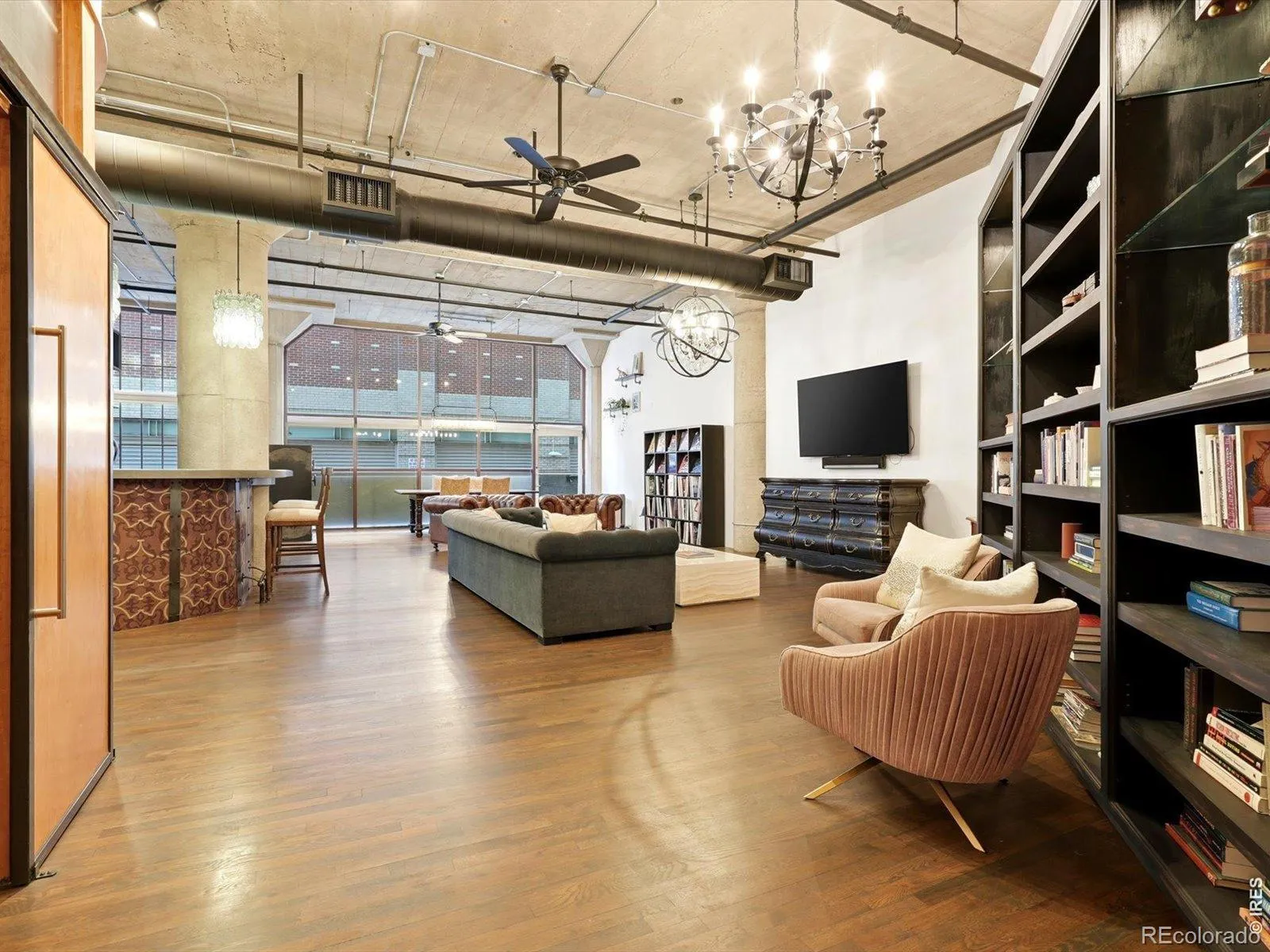 04192026000758 1600 22