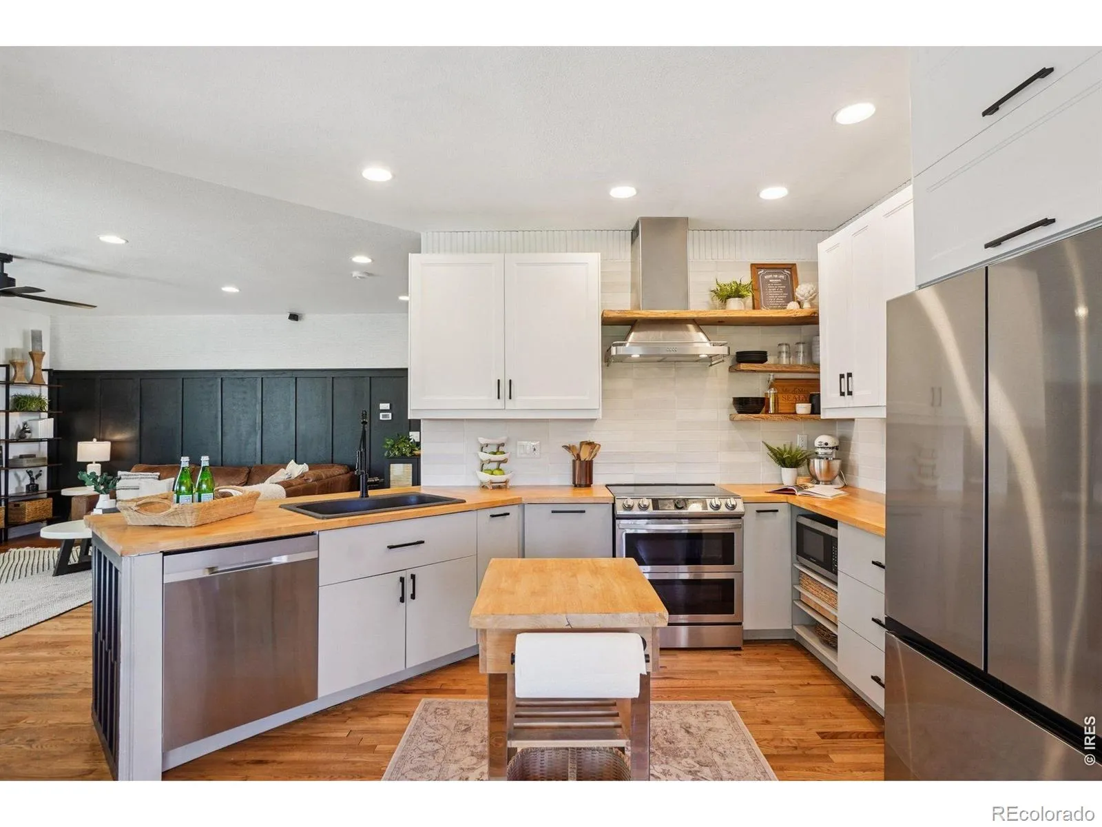1370 Foxtail Drive Broomfield CO 80020 MLS #RECIR1056971 04192026221023 1600 14