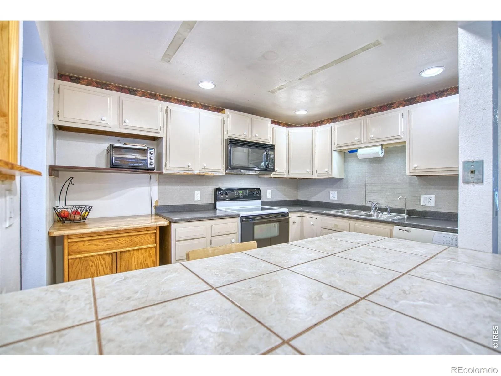 36 Placer Avenue Longmont CO 80504 | MLS #RECIR1057071 08242026072152 1600 8