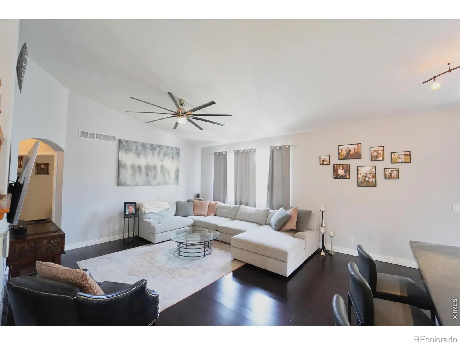 984 Glenarbor Circle Longmont CO 80504 MLS #RECIR1057142 04222026164530 1600 10