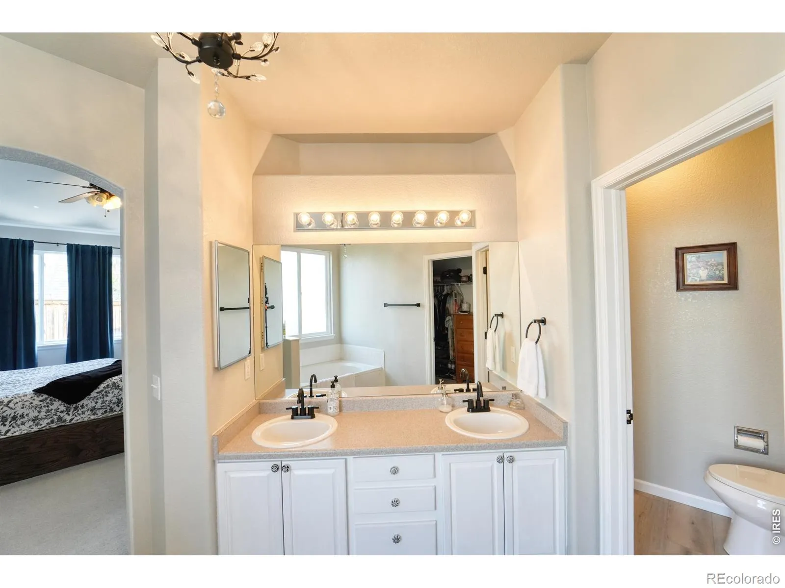 984 Glenarbor Circle Longmont CO 80504 MLS #RECIR1057142 04222026164530 1600 16