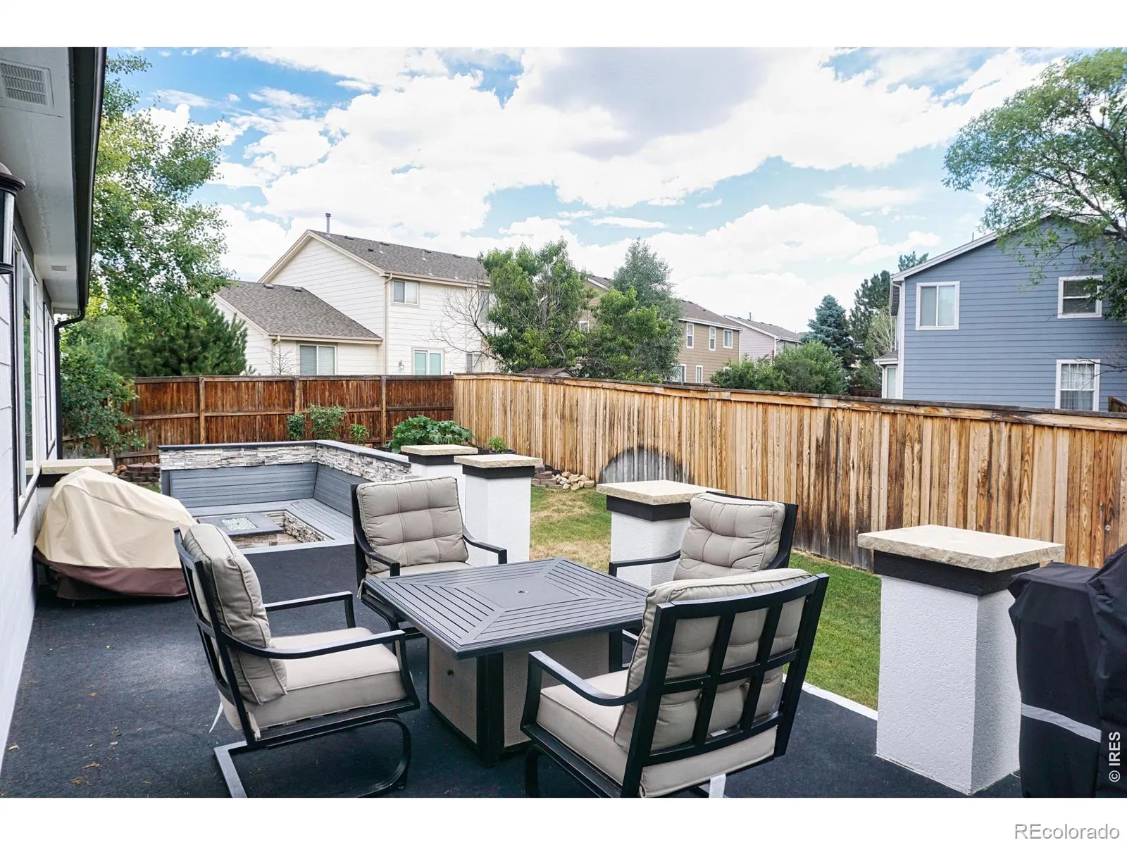 984 Glenarbor Circle Longmont CO 80504 MLS #RECIR1057142 04222026164530 1600 33