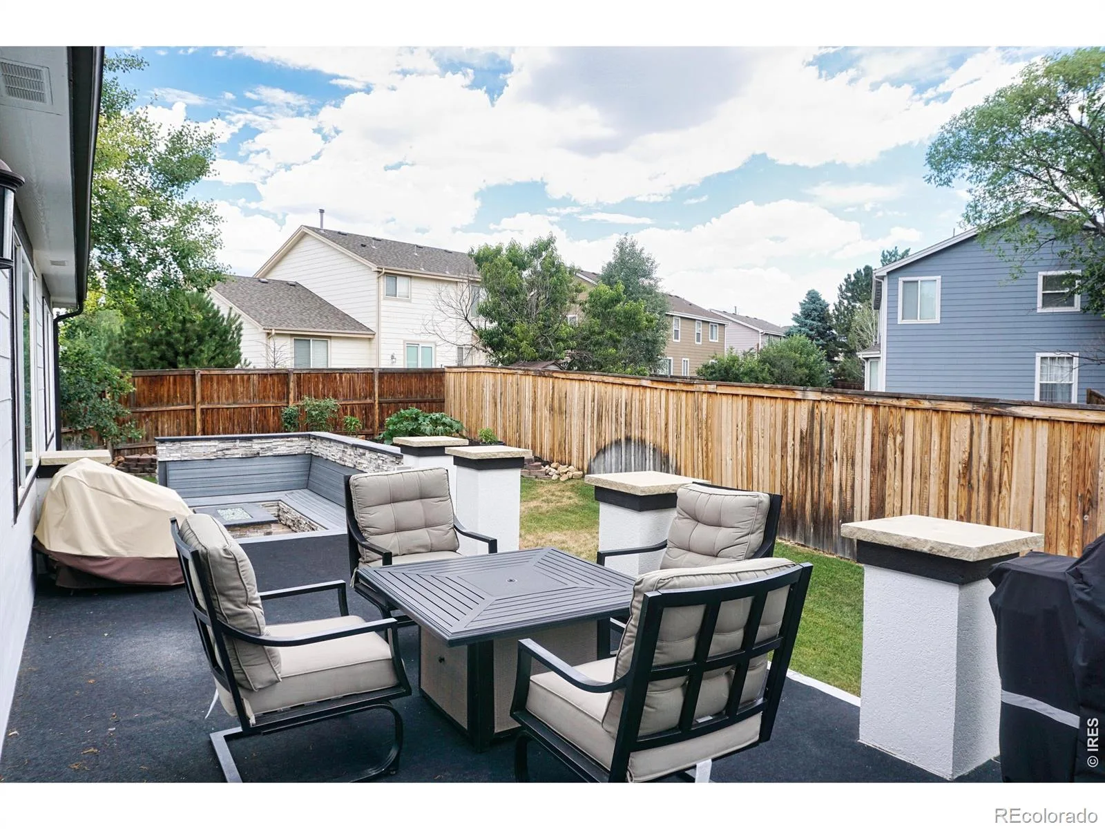 984 Glenarbor Circle Longmont CO 80504 MLS #RECIR1057142 06092026070636 1600 33