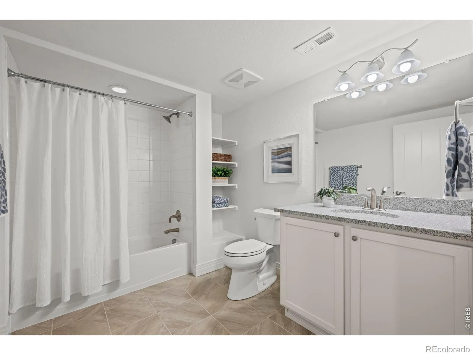 4425 Angelina Circle Longmont CO 80503 MLS #RECIR1057151 06102026192947 1600 27