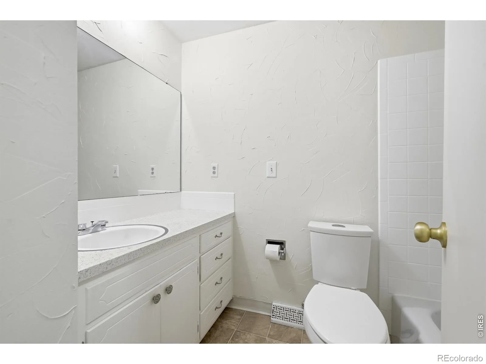 2428 Atwood Street Longmont CO 80501 MLS #RECIR1057172 04242026172311 1600 24