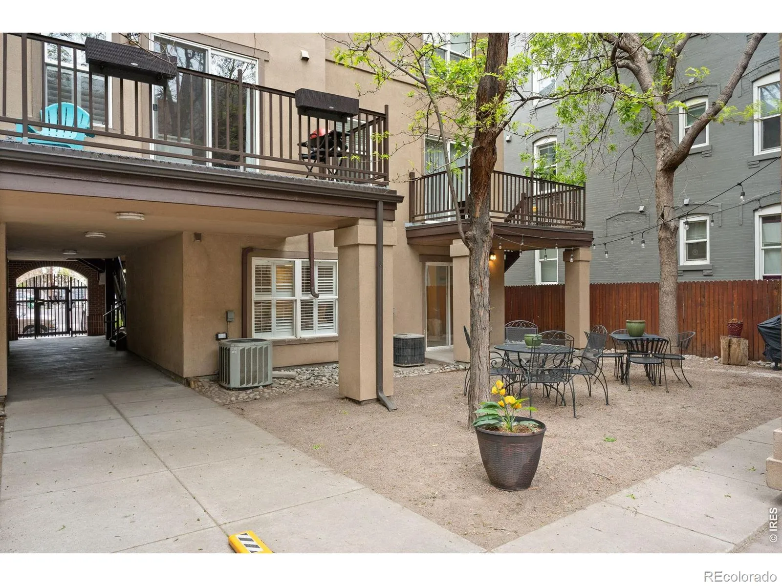 1641 N Washington Street #A Denver CO 80203 MLS #RECIR1057195 04222026214316 1600 18