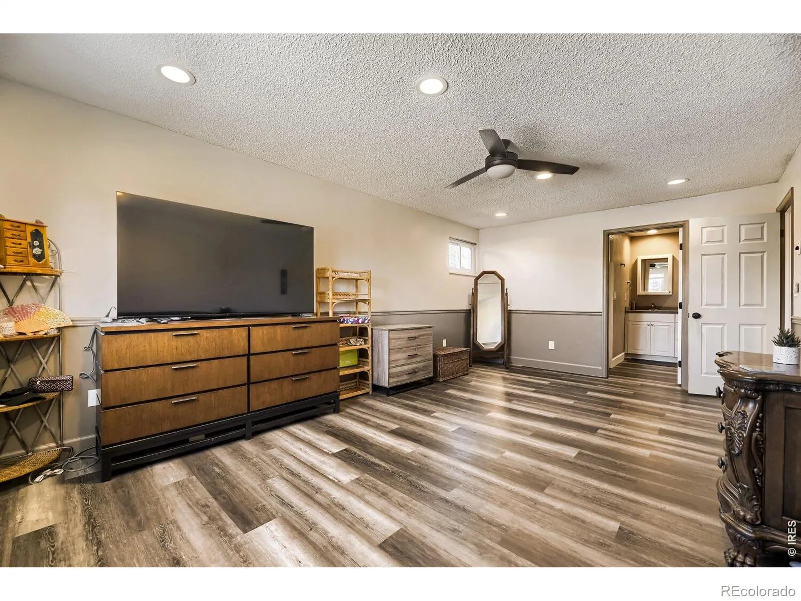 8330 Garland Drive Arvada CO 80005 MLS #RECIR1057196 04222026214057 1600 11