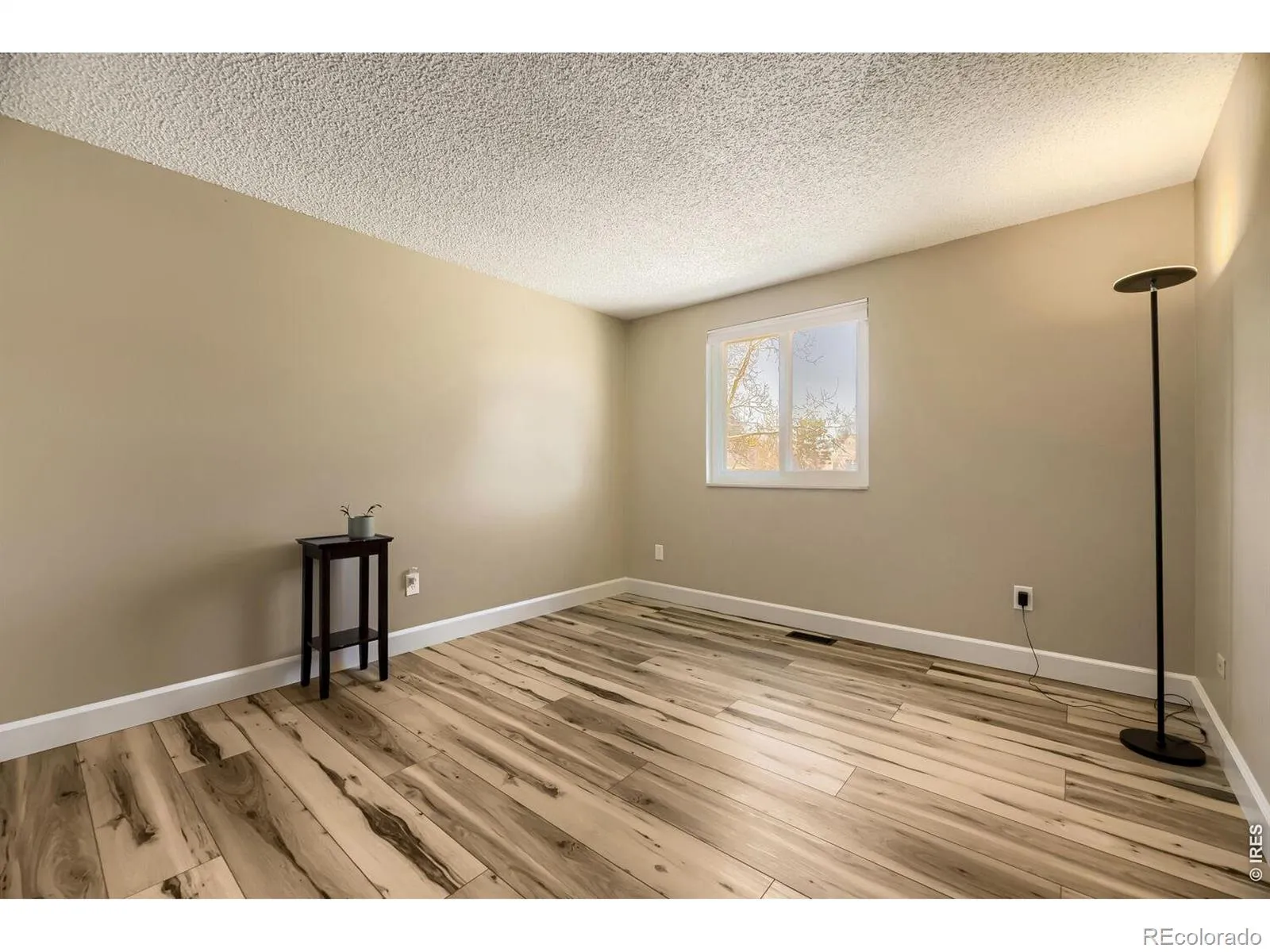 8330 Garland Drive Arvada CO 80005 MLS #RECIR1057196 04222026214057 1600 15