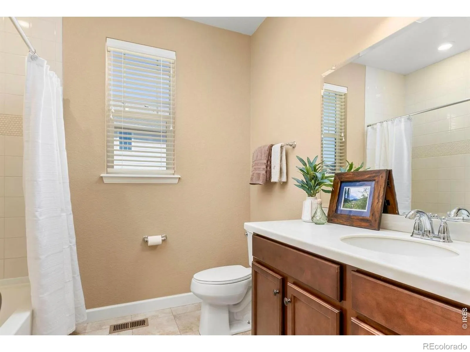 2017 Sicily Circle Longmont CO 80503 MLS #RECIR1057264 05252026221854 1600 16